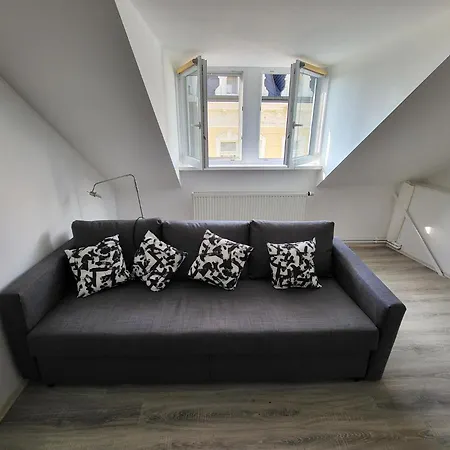 Apartment Excellent 3 Min Walk From The Colonnade