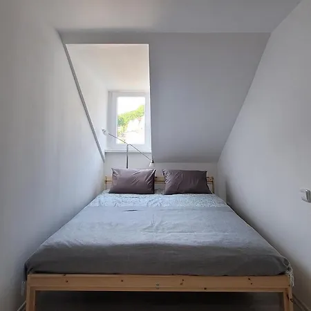 Excellent 3 Min Walk From The Colonnade Apartment *